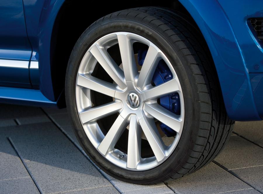  Volkswagen Touareg R50 2007 года  (фото 5 из 16)